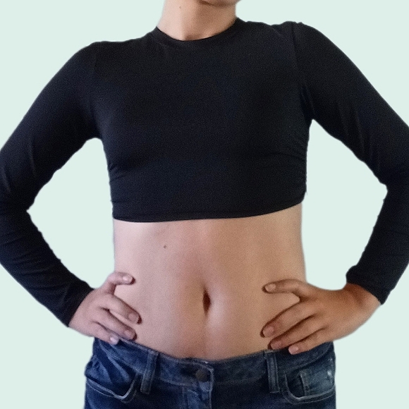 Black No back Crop Top - Picture 1 of 2